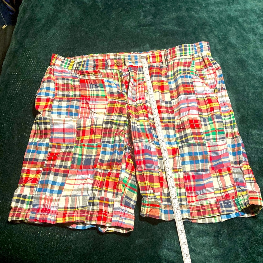 IZod  36” Gently worn Men’s Shorts